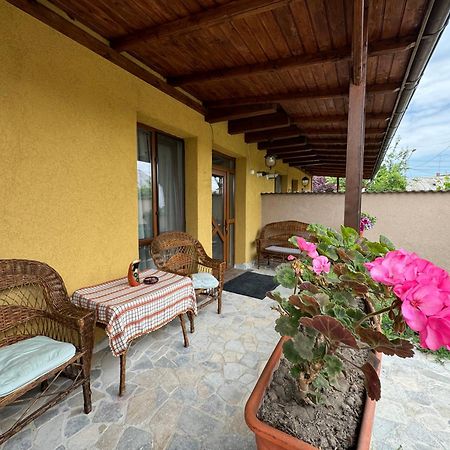 ホテル Casa Smarald Turda Noua エクステリア 写真