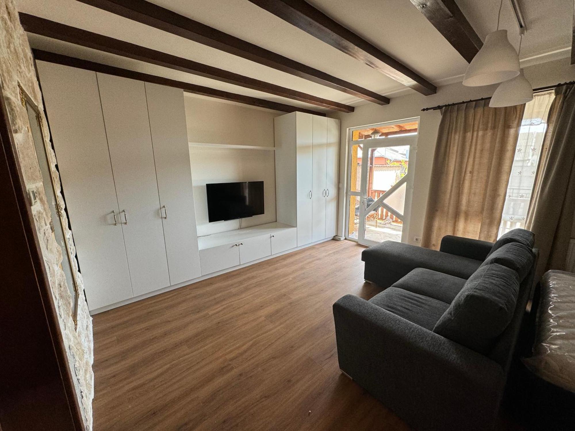 ホテル Casa Smarald Turda Noua エクステリア 写真