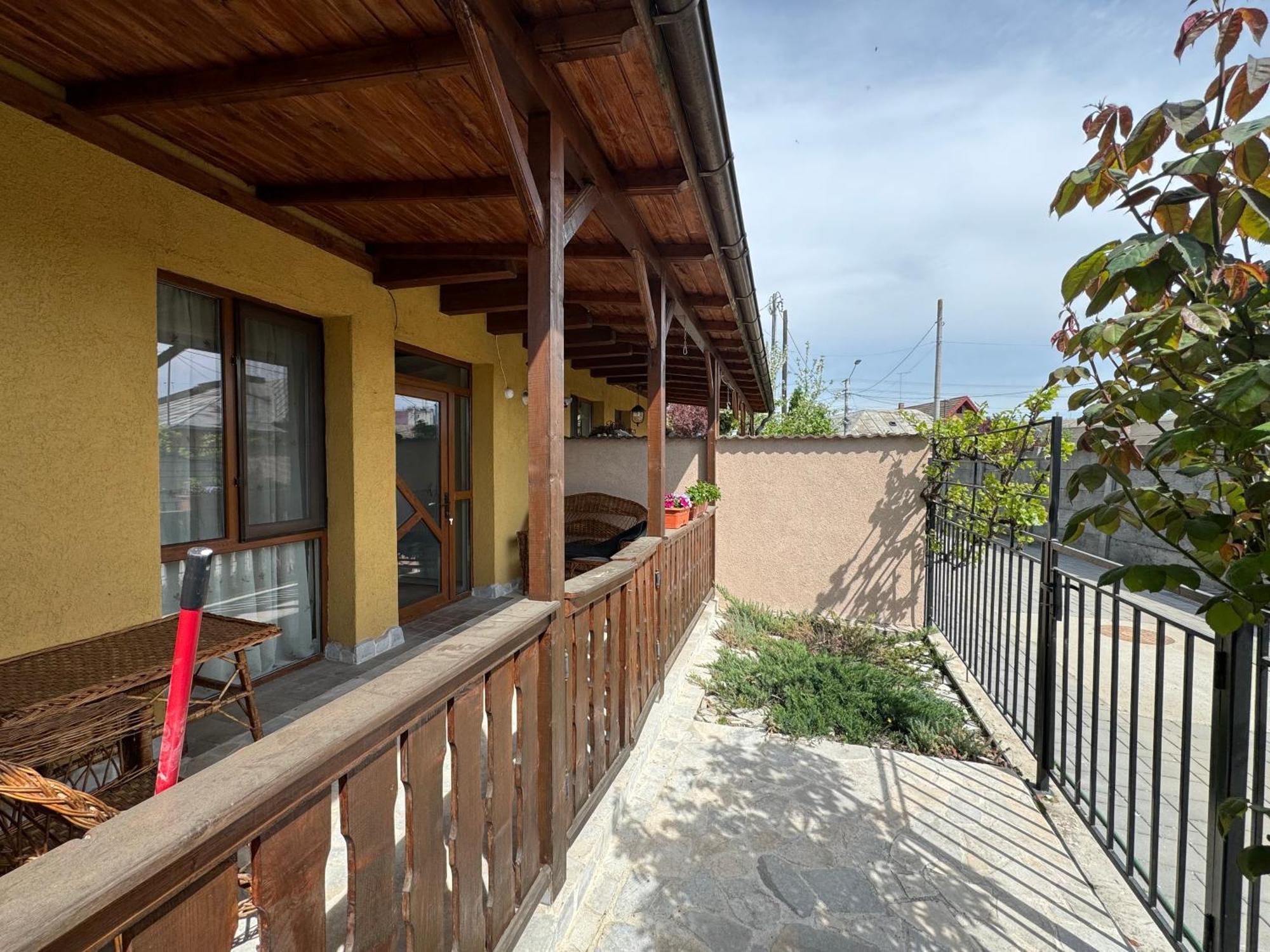 ホテル Casa Smarald Turda Noua エクステリア 写真
