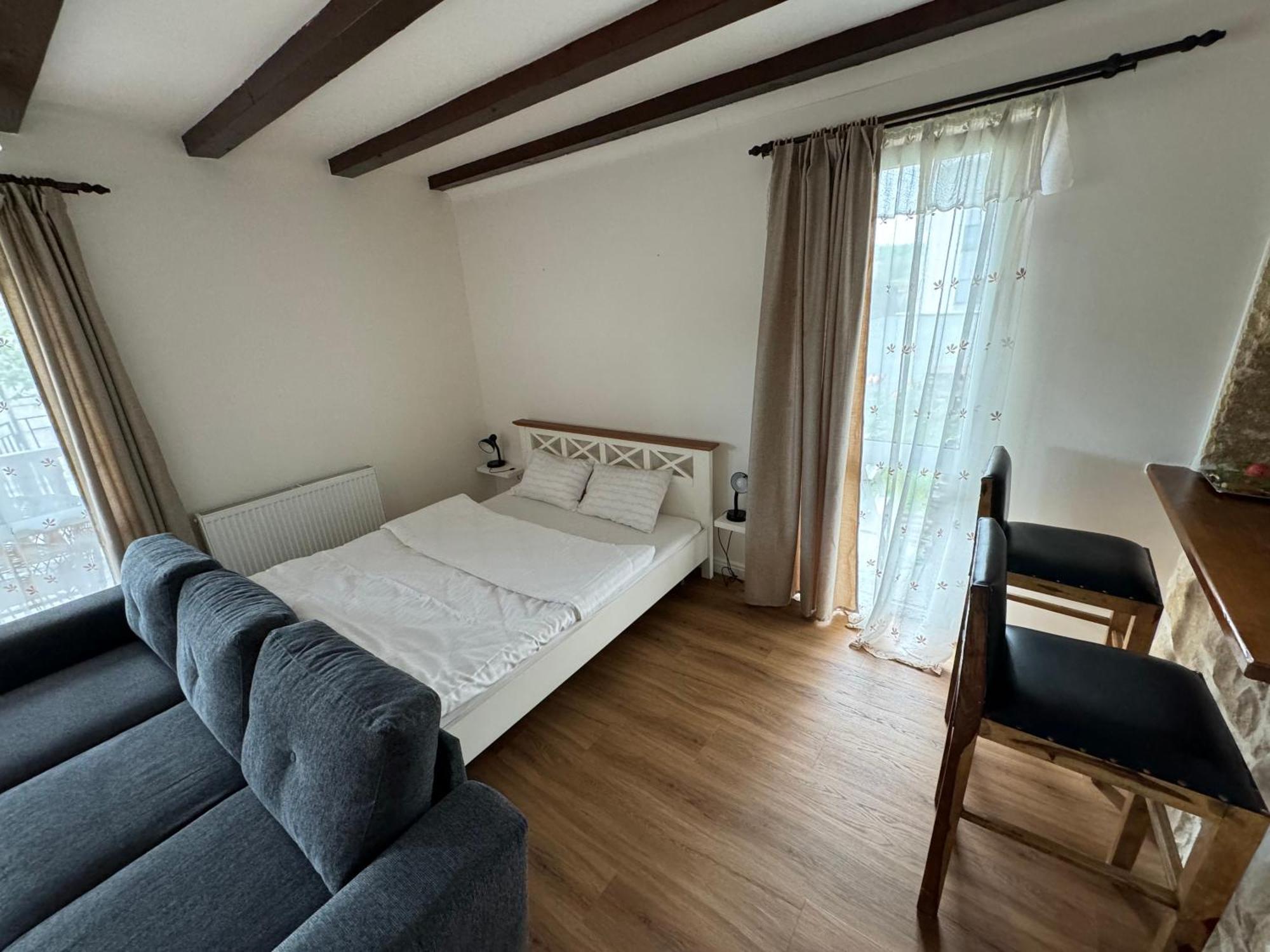 ホテル Casa Smarald Turda Noua エクステリア 写真