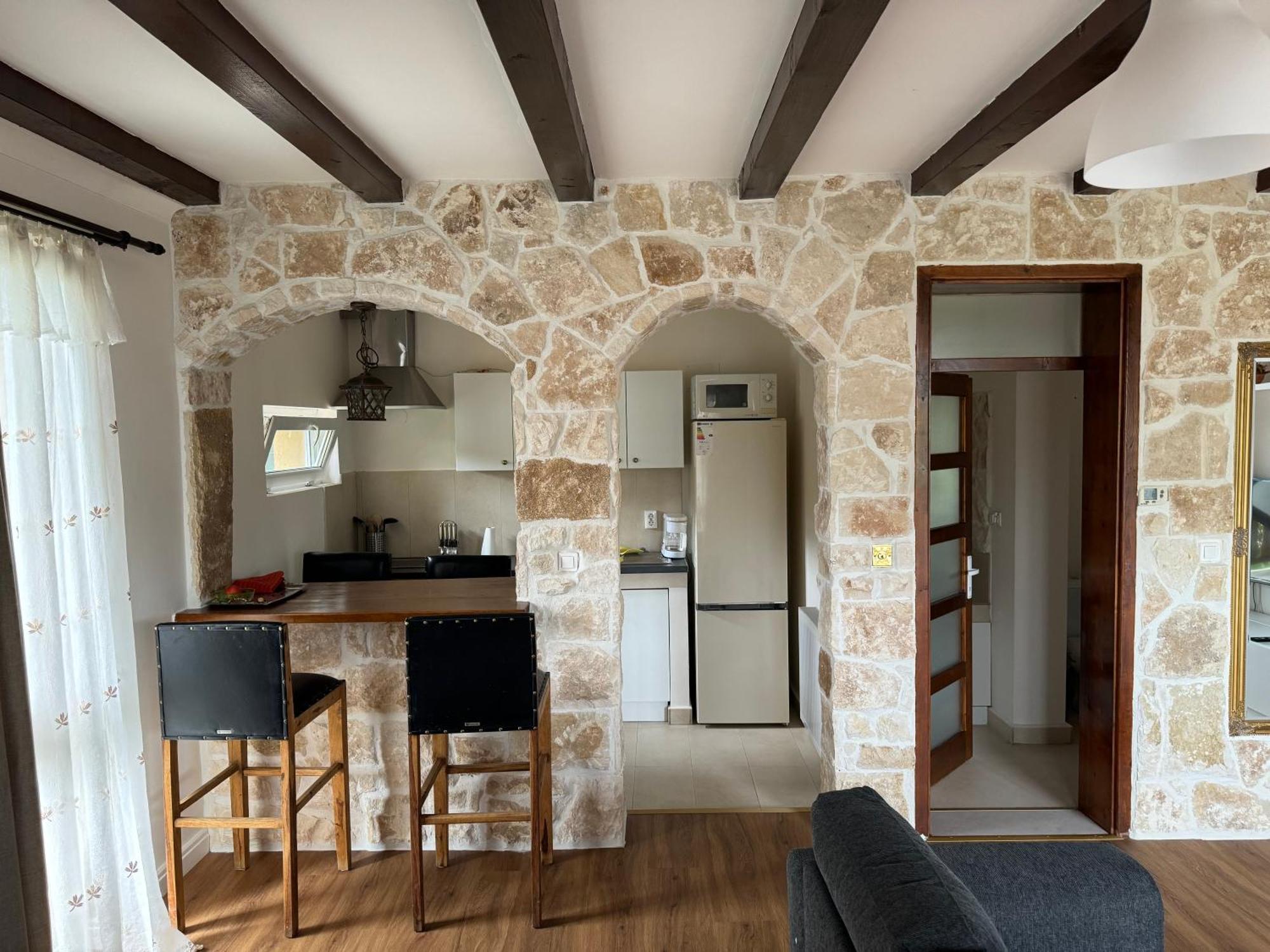 ホテル Casa Smarald Turda Noua エクステリア 写真